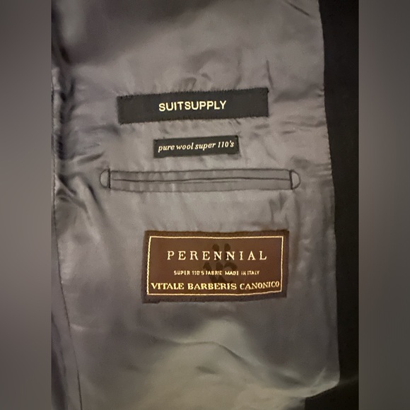 Suitsupply Livorno Blue Herringbone pure wool super 110’s 40L suit - Picture 3 of 9